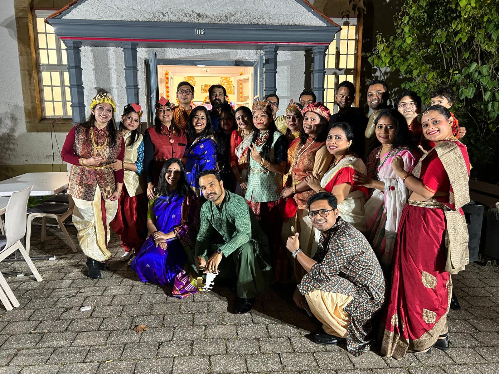 Tasher Desh Scene 3